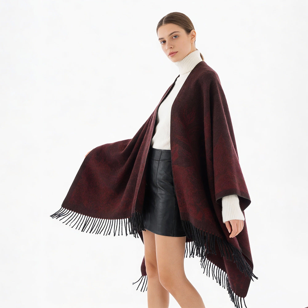 Dam V-Neck capeponcho med floral Jacquard och frayed fåll