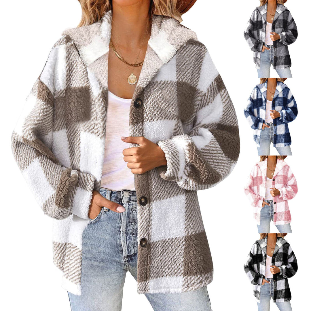 Dam fluffy rutig teddy jacka med huva, button closure och oversized passform
