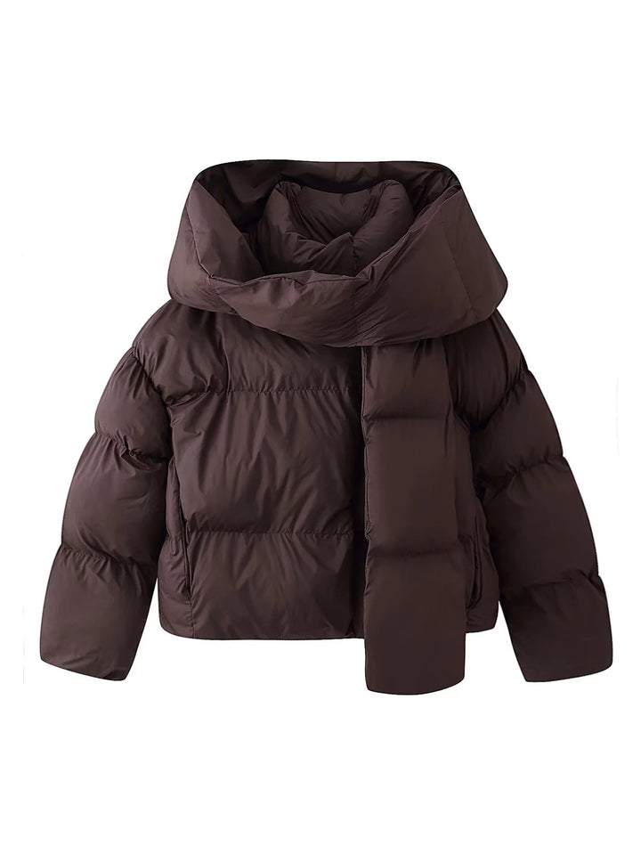 Dam nano vadderad kort quiltad jacka med voluminous sjalkrage och oversized skärning