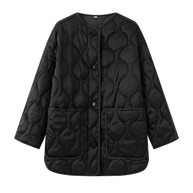 Dam Lång Modell Quiltad Jacka med Round Neck, Knapplist och Utanpåfickor