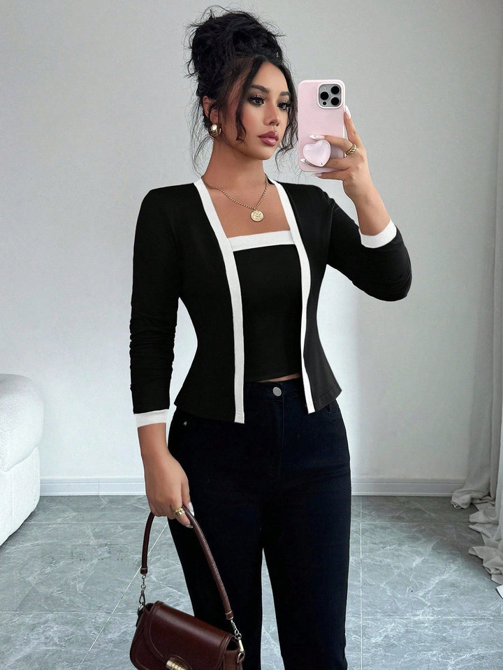 Dam figurnära jacka med integrerad bustier insats och kontrast kant