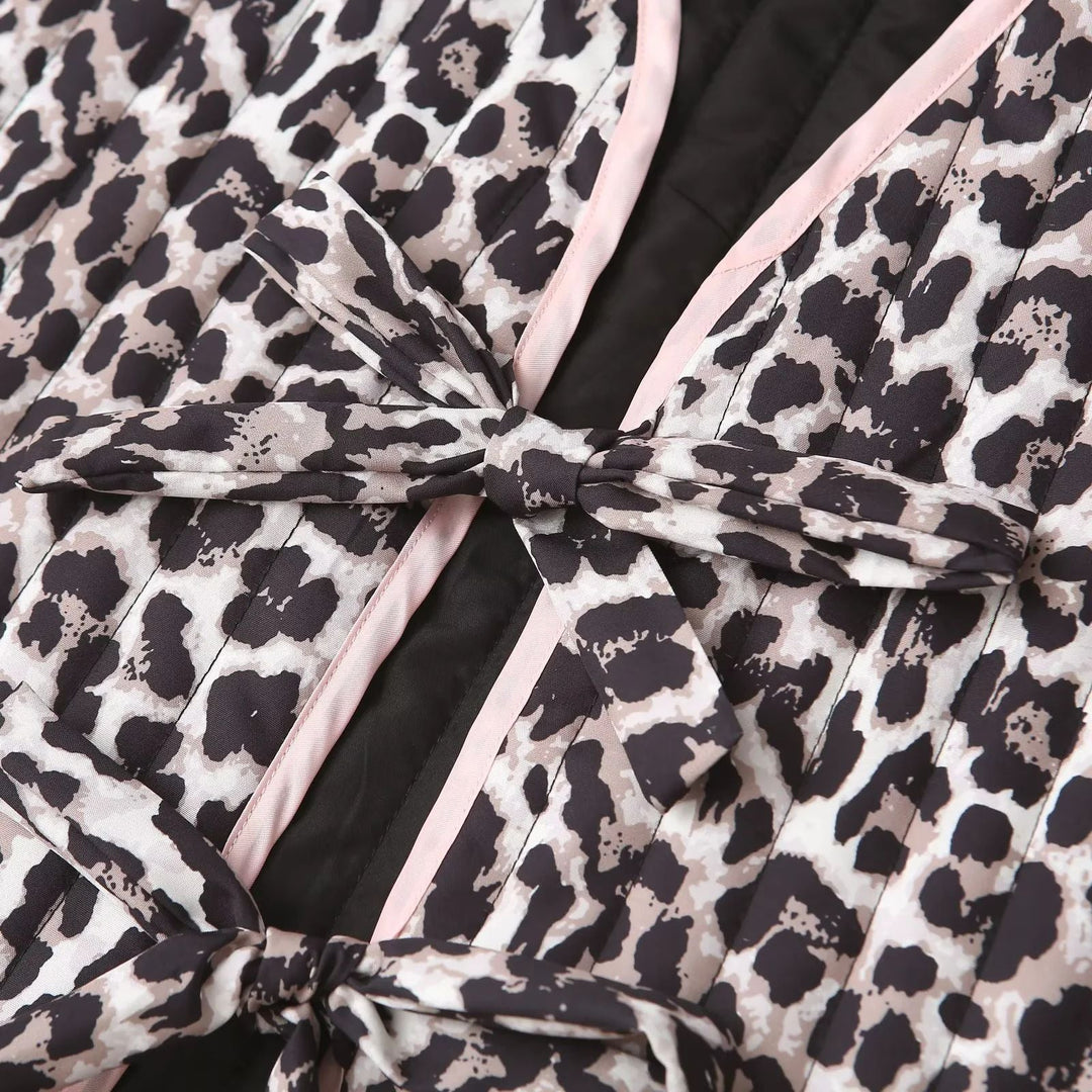 Dam non-quiltad sleeveless väst med ties och leopardprint