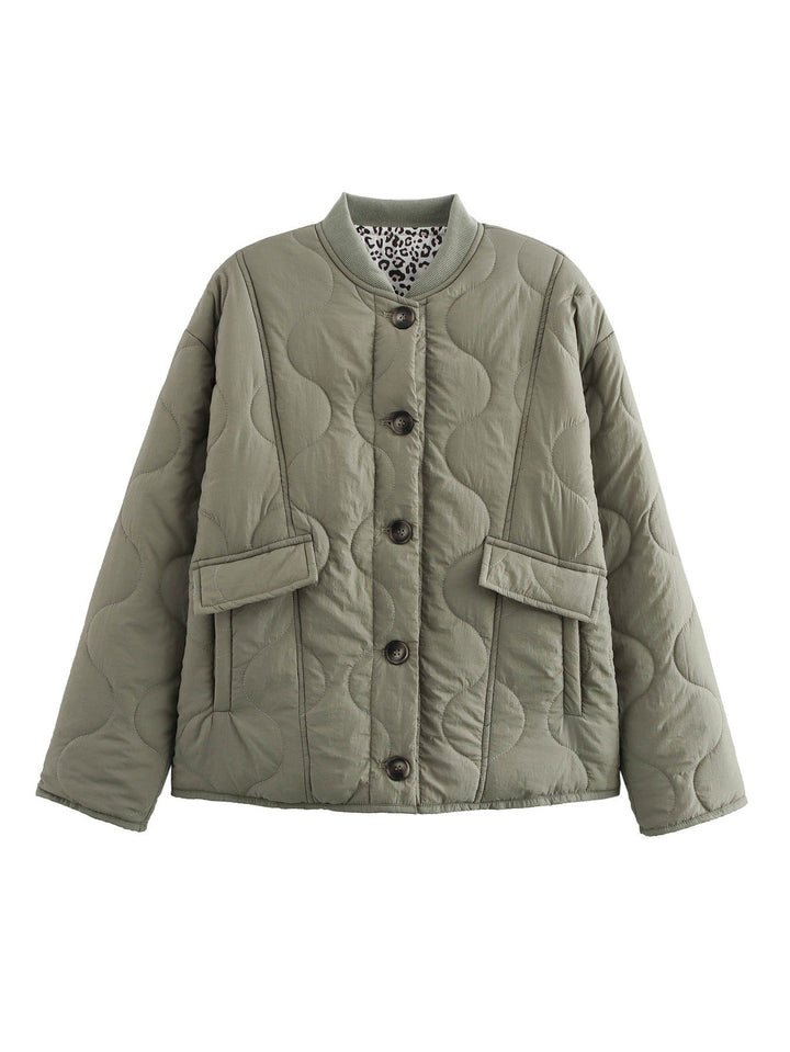 Dam 1700+ Quiltad Kort Blouson Jacka i Boxig Skärning med Round Neck, Knapp Knäppning och Lock Fickor