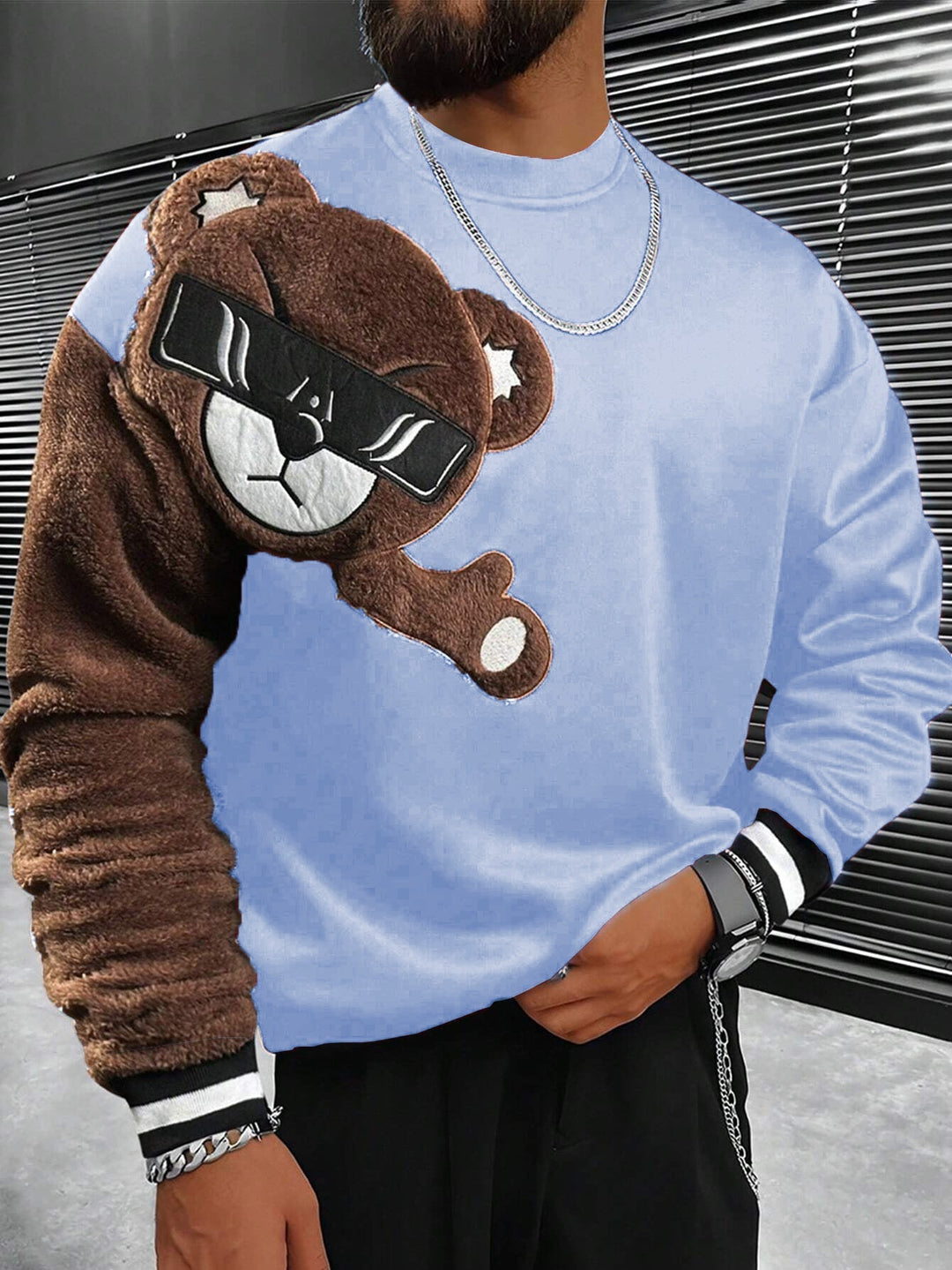 Herr College-Tröja med Plush Bear Appliqué
