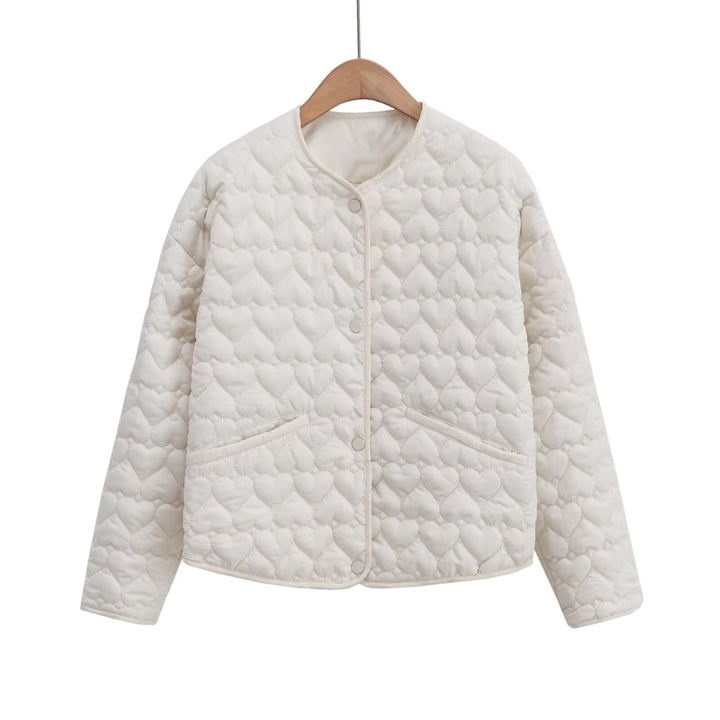 Dam 100+ Quiltad Kort Jacka med Heart Quilting, Round Neckline och Tryckknapp Knappar