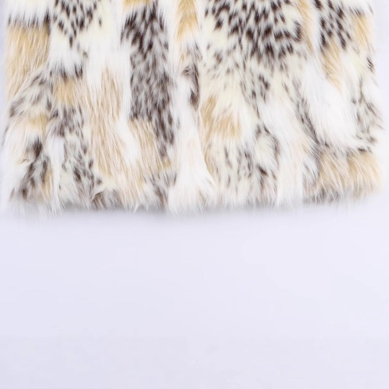 Dam kort skärning Faux Fur jacka med Stand krage och Voluminous Faux Fur