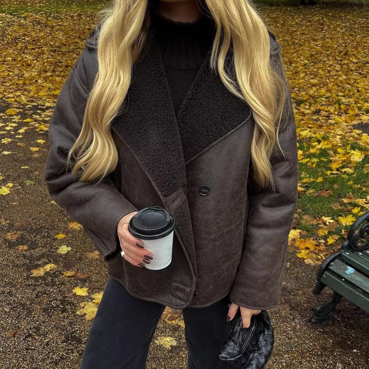 Dam Boxy kort jacka gjord Faux mocka med teddy krage och dold knappslå