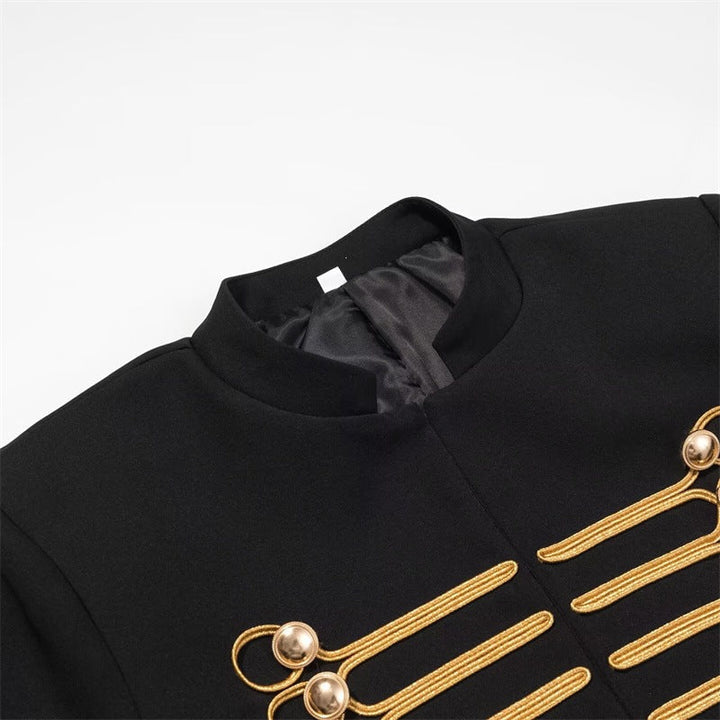 Dam Militär-Inspired Kort Jacka med Ståkrage och Golden Decorative Braid