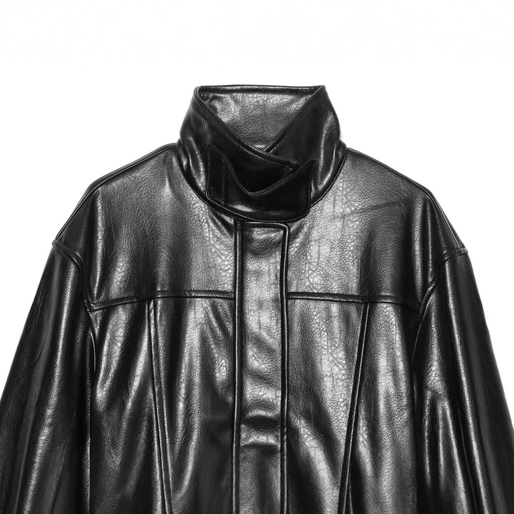 Dam Kort Oversize Faux Läder Trench med Hög Stå Krage och Waist Belt
