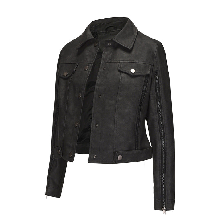 Dam kort cropped trucker jacka tillverkad av mockalook med side zippers och patch bröstfickor
