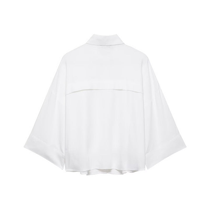 Dam Kort Oversize Skjortjacka med Kimono Ärmar och Dekorativ Knappar
