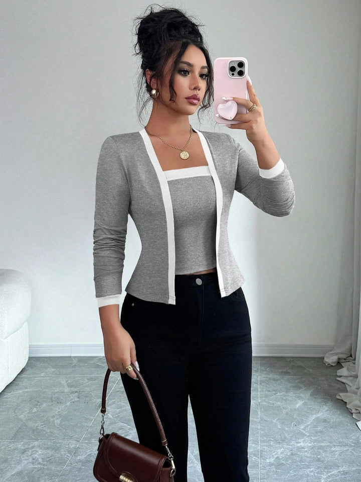 Dam figurnära jacka med integrerad bustier insats och kontrast kant