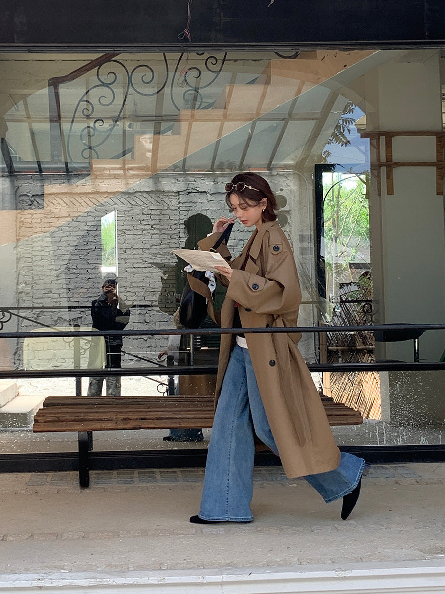 Dam lång trenchcoat in oversize look med bälte och Shoulder Patches