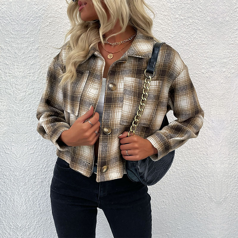 Dam Check Overshirt jacka med Boxy kort skärning och Applied Breast fickor