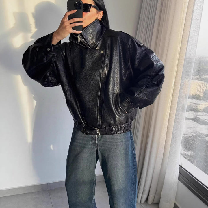 Dam oversize konstläder jacka med hög ståkrage, Asymmetrical knappslå och Elastic fåll