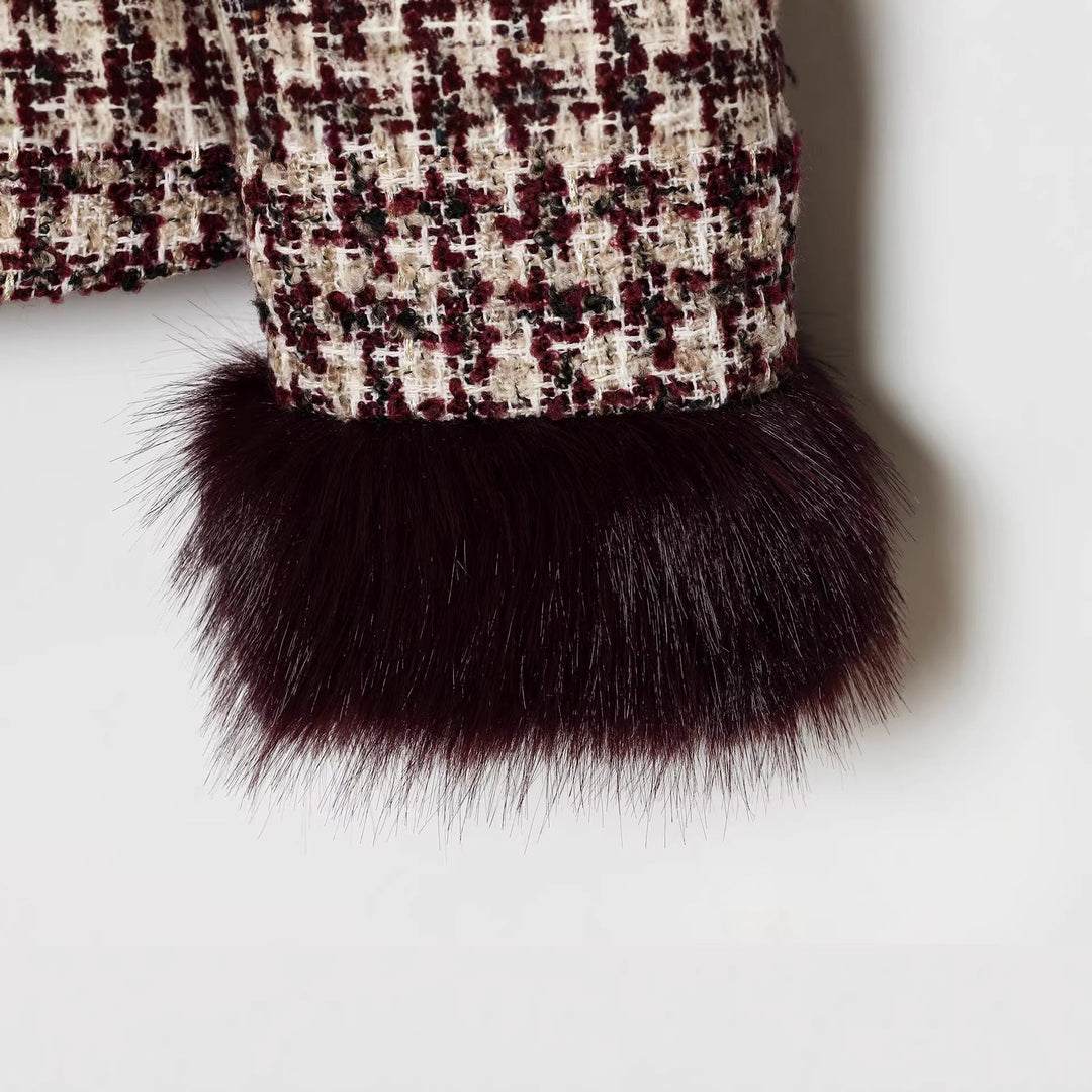 Dam Kort Bouclé Tweedjacka med Stå Krage och Faux Fur Muddar