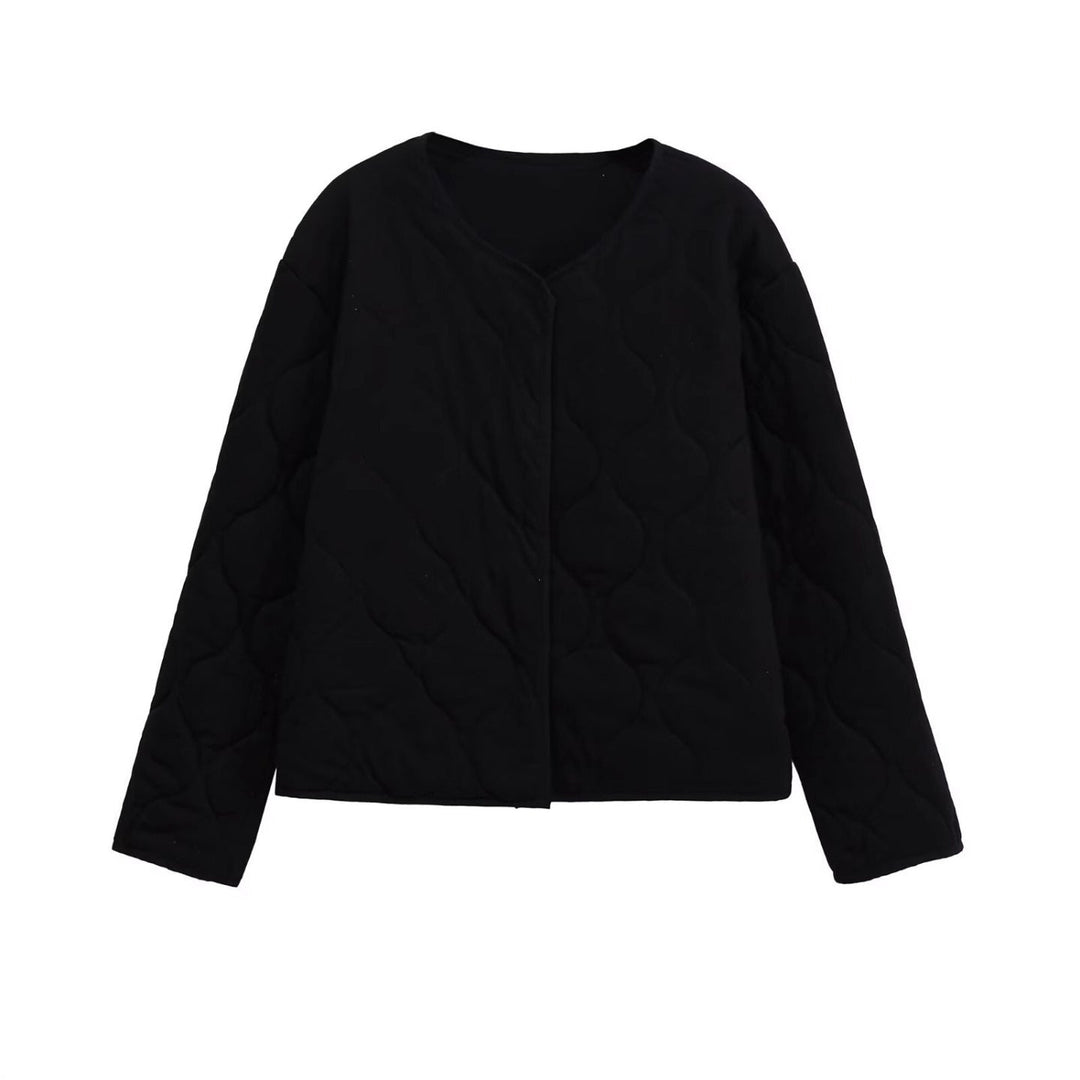 Dam Quiltad Kort Jacka i Oversized Skärning med Round Neck och Wave Stitching