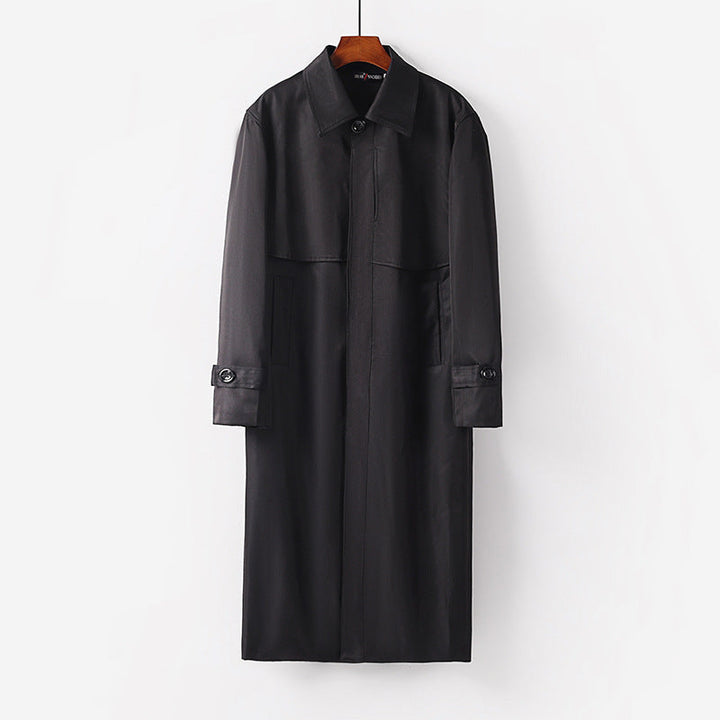 Dam lätt trenchcoat med dold knappslå och shoulder cape
