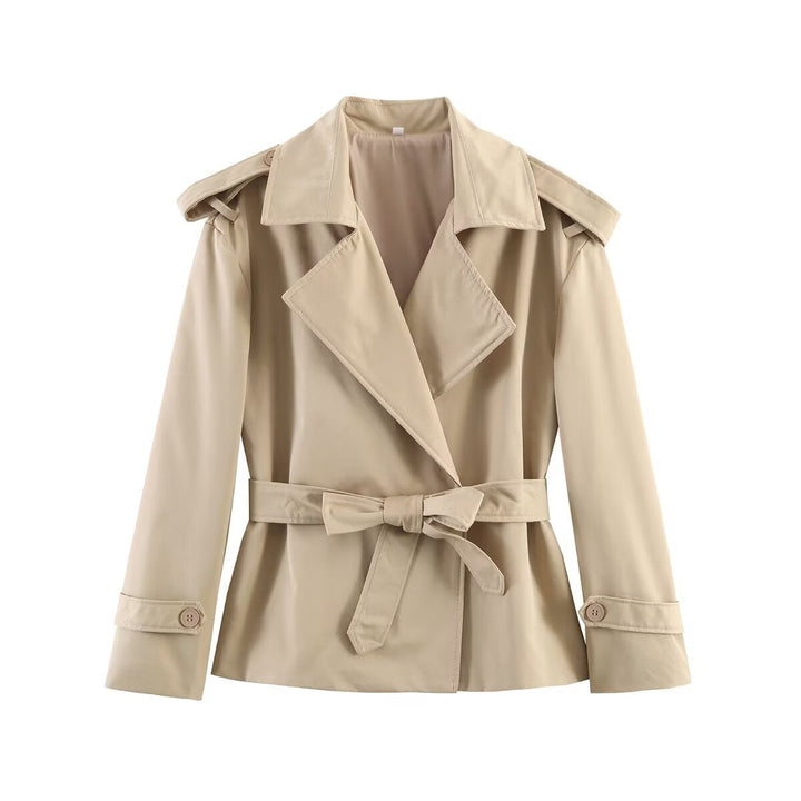 Dam skräddad kort trenchcoat med vid Lapels, bälte och Epaulettes