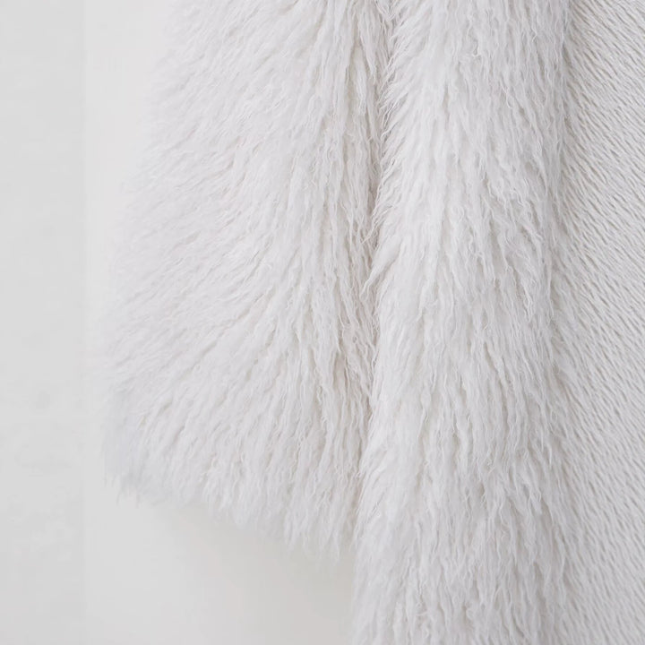 Dam längre Shaggy Faux Fur kappa in lång modell skärning