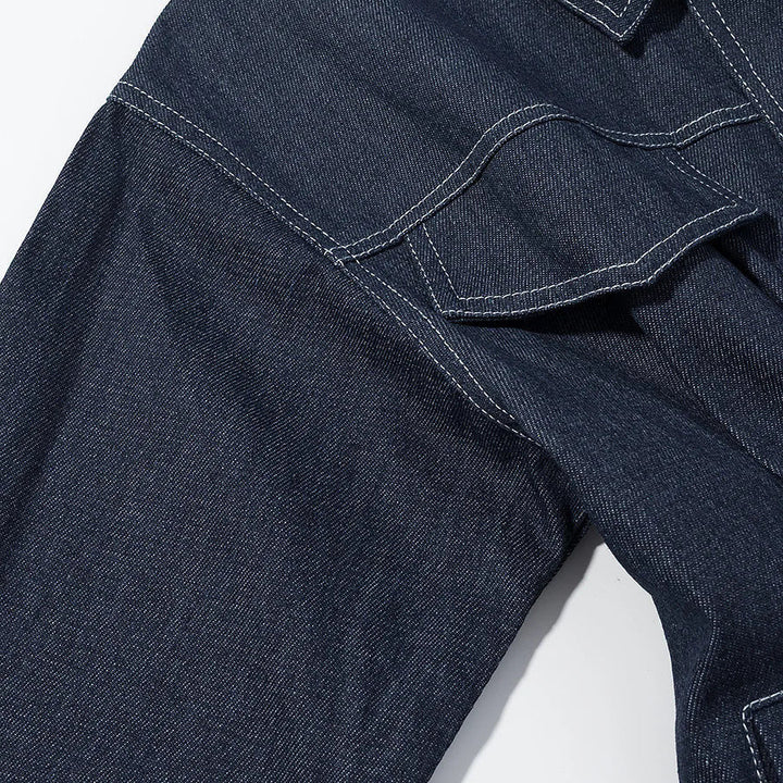 Dam utility jeansjacka med figursydd darts, concealed snap placket och applied chest flaps