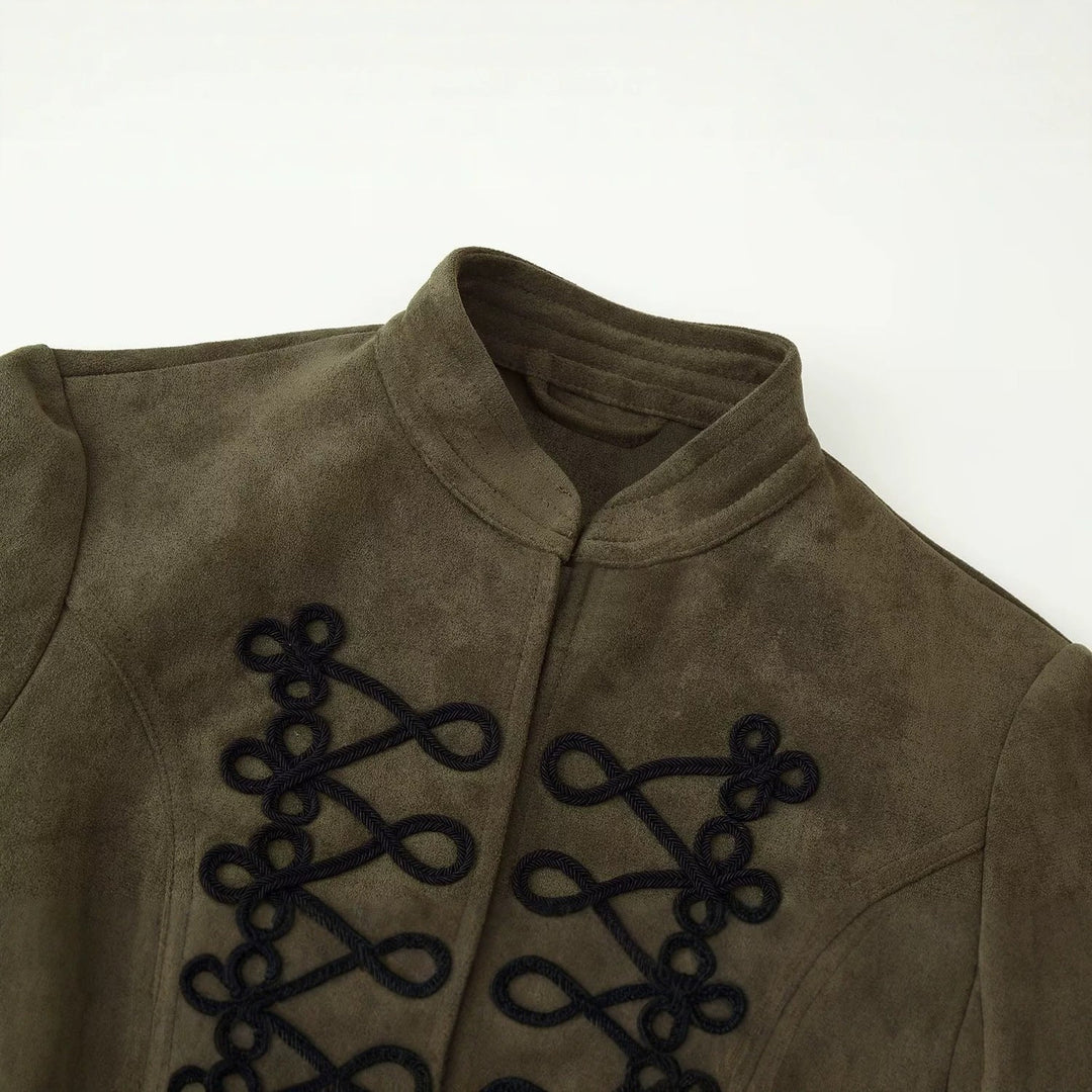 Dam Kort Skärning Suede Jacka i Military Look med Stå Krage och Dekorativ Cord Frog Appliqué