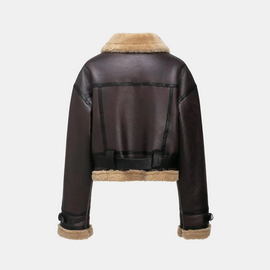 Dam cropped aviator jacka med waistband bälte, visible metal dragkedja, och teddy foder