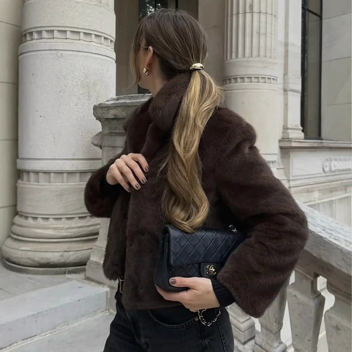 Dam 100+ Kort Faux Fur Jacka med Skjort Krage, Mjuk Padding och Dold Knapp Knäppning