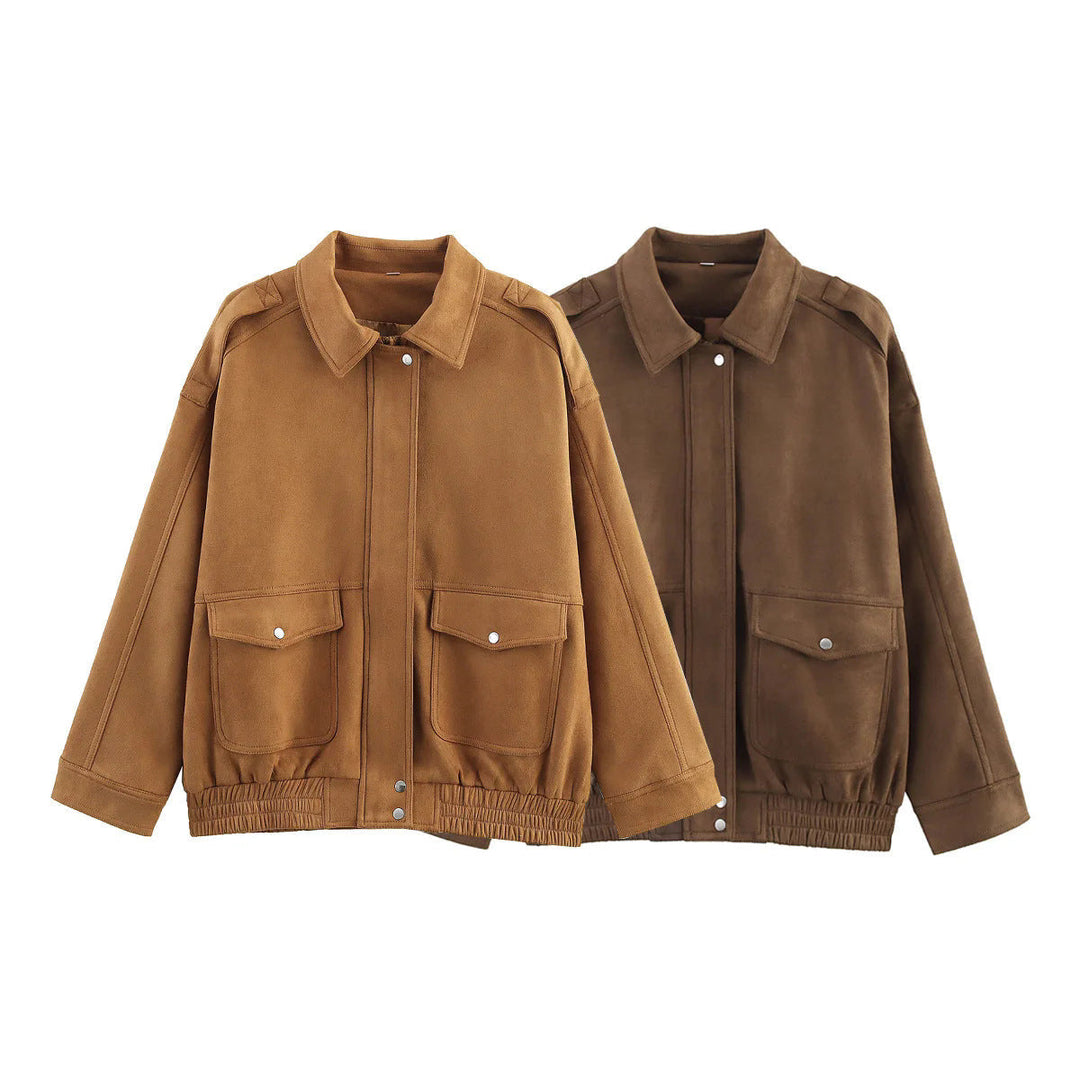 Dam avslappnad velour jacka med snap knäppning, patch flap fickor, och elastisk fåll