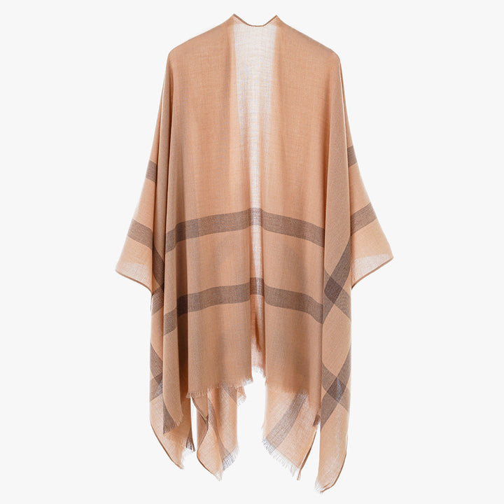 Dam lätt V-Neck poncho tillverkad av fine tyg med diagonal kontrast stripes