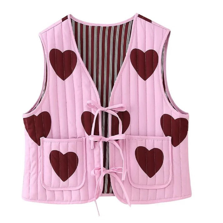 Dam Quiltad Väst med Heart Appliqués och Ties