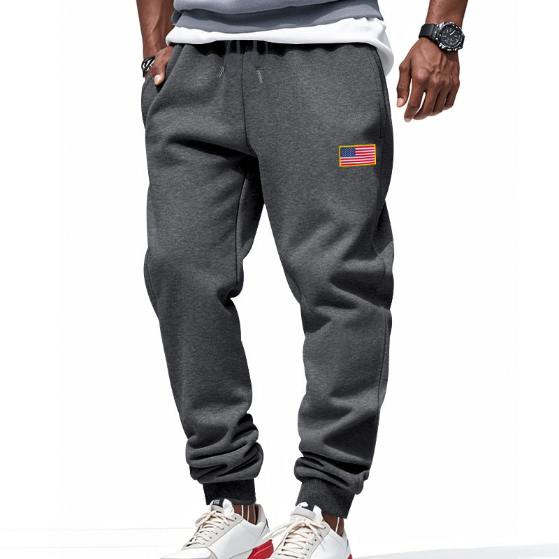 Herr Smal-Passform Mjukisbyxor med Tapered Leg, Elastic Dragsko Waistband, och Discreet Flag Application