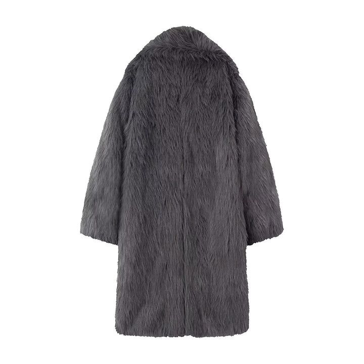 Dam longer mysig faux fur kappa med voluminous sjalkrage och oversized silhuett