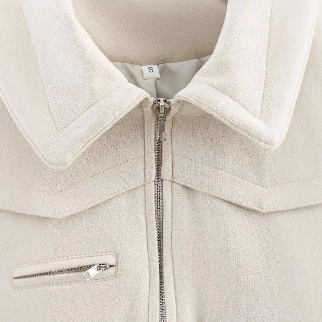 Dam cropped field blazer med axel epaulettes, stor flap fickor, och central dragkedja