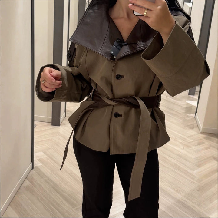 Dam Kort Jacka med Oversize Läder Krage och Tie Belt