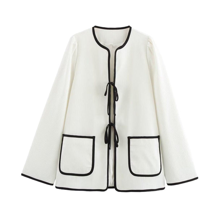 Dam Elegant Kort Jacka utan Krage med Contrast Piping, Ties och Utanpåfickor