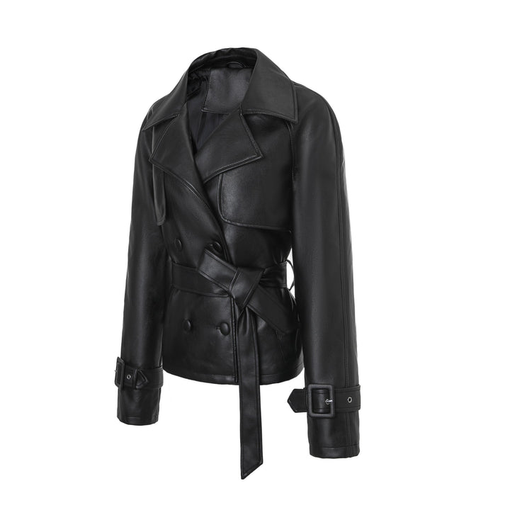 Dam kort trenchcoat in läderlook med double-breasted knappslå och midjebälte