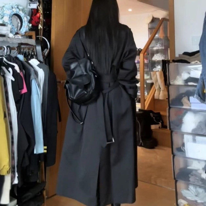 Dam Lång Dubbel-Breasted Trenchcoat med Sjalrakrage, Oversized Skärning och Concealed Waistband