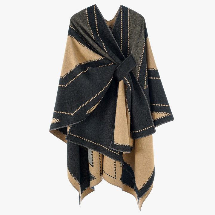 Dam Oversize Cape tillverkad av Jacquard stickad med tie loop
