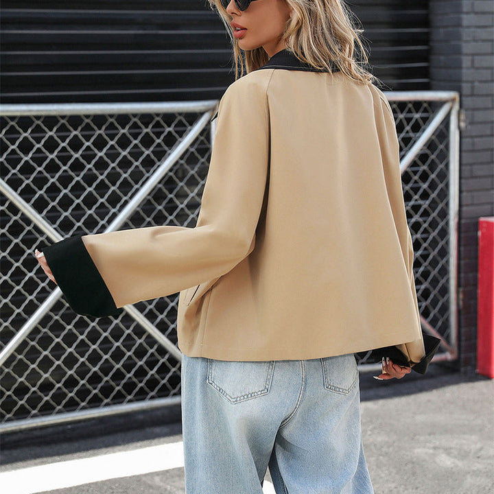 Dam Modern Oversize Jacka med Contrast Krage
