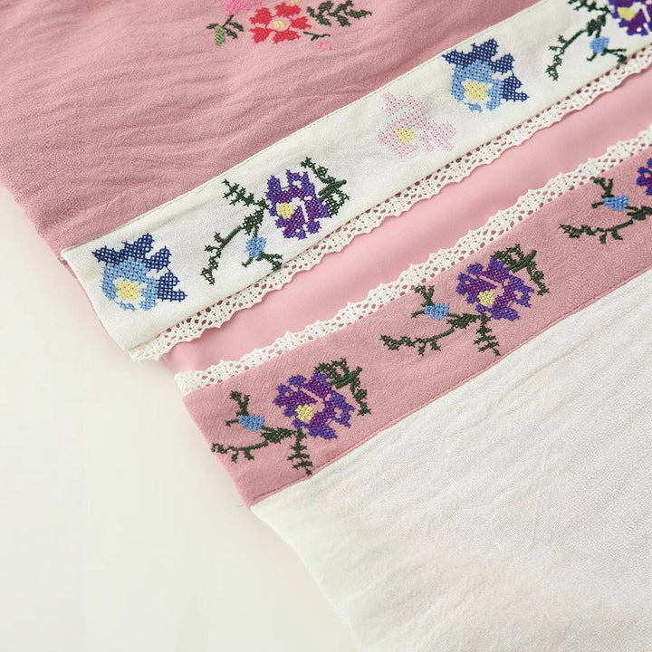 Dam embroidered kimono kofta med öppen front, spets kant och floral embroidery