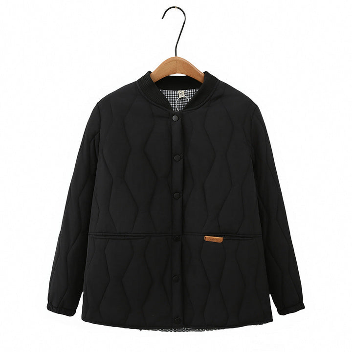 Dam lätt vadderad quiltad jacka i college stil med diamond stitching och rutig foder