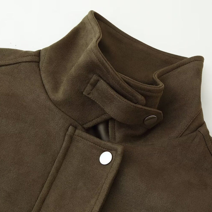 Dam Kort Jacka i Utility Stil Gjord av Mocka Look med Ståkrage och Cargo Lockfickor
