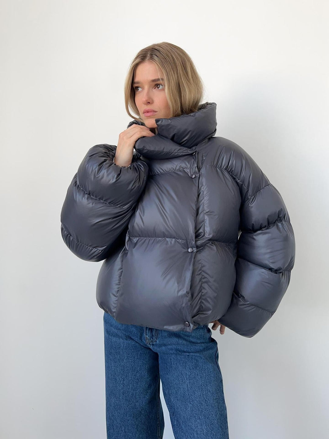 Dam extravagant oversize kviltad down jacka med extra voluminous huva