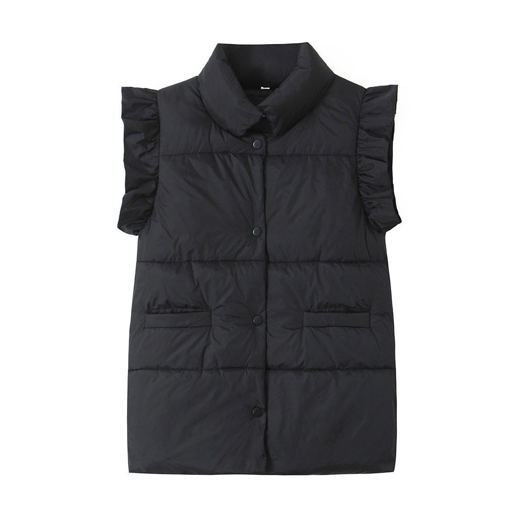 Dam sleeveless quiltad väst med ruffled ärmar, ståkrage, och concealed snap knappar
