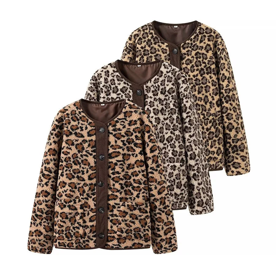 Dam teddy jacka med leopardprint button closure och manchester kant