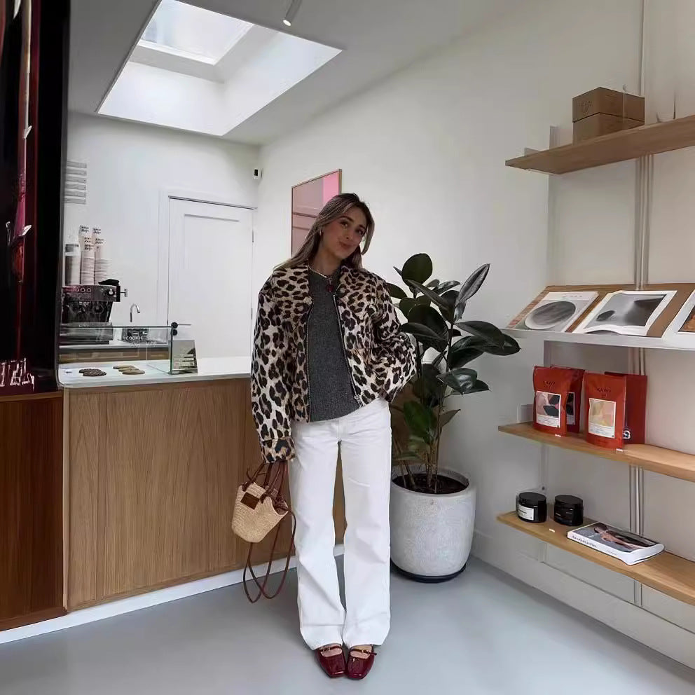 Dam cropped övergångsjacka med leopard mönster, hel dragkedja och flap fickor