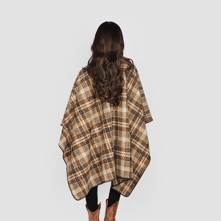 Dam Oversize Check Cape tillverkad av mjuk ullblandning med kontrasterande overlock seam