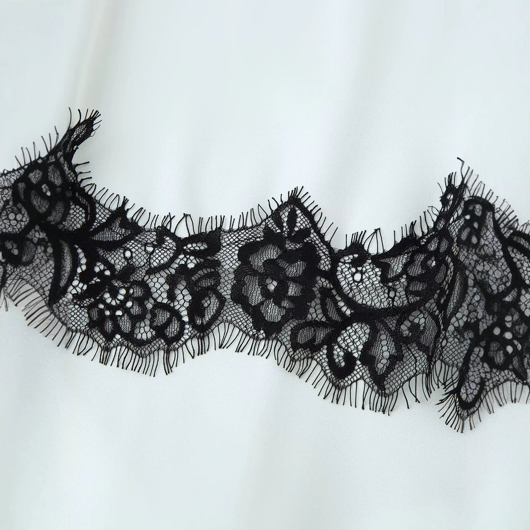 Dam shoulder cape med blommig lace edge och vid fall