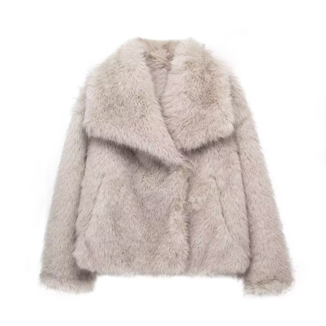 Dam kort Faux Fur jacka med Voluminous Shawl krage